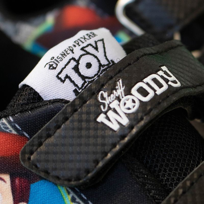 FOO-TOY0409--4-